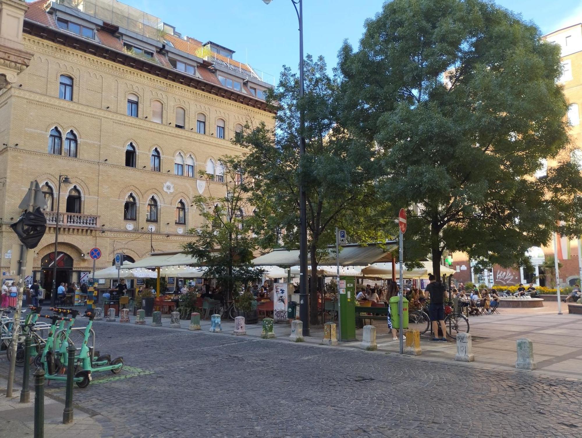 Free Parking Garage! Downtown Apartment Close To New York Cafe Будапеща Екстериор снимка