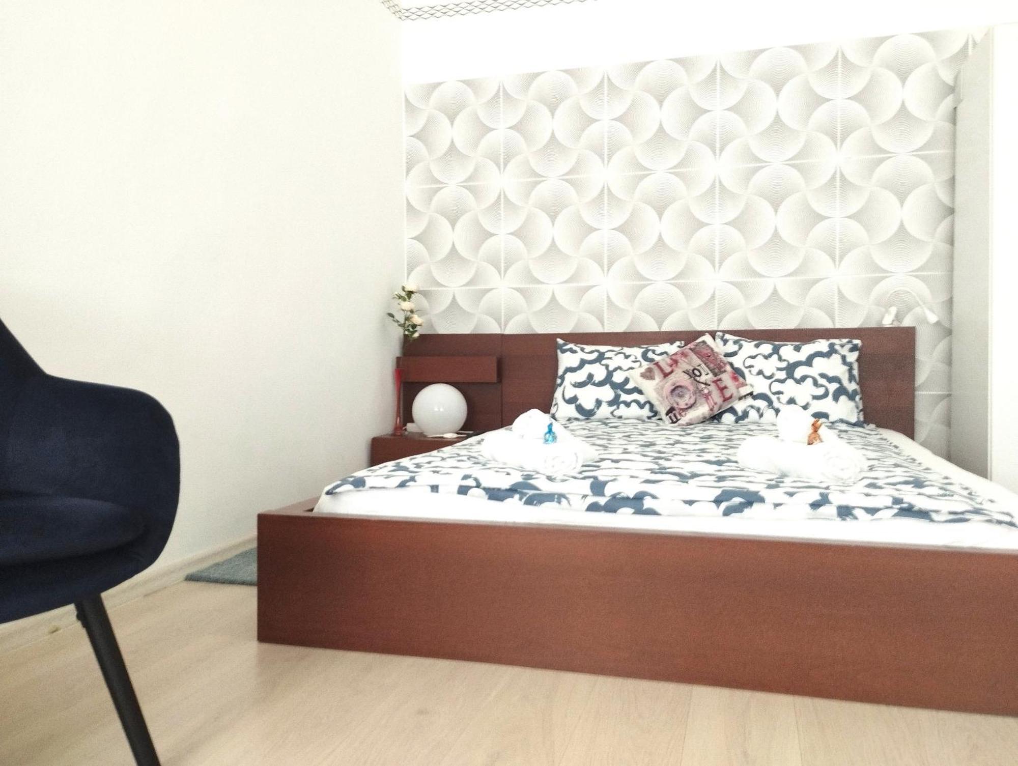 Free Parking Garage! Downtown Apartment Close To New York Cafe Будапеща Екстериор снимка